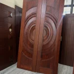 রাজকীয় কারুকার্য ডাবল ডোর